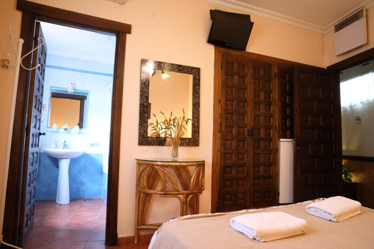 Hostal Rocio Sanlúcar la Mayor Exterior foto